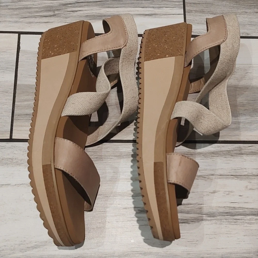 Yellow box Wedge Sandals - Picture 3 of 6